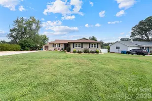 5000 Forest Ridge Dr, Hickory, NC 28602 - Photo 28