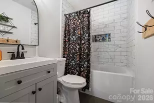 5000 Forest Ridge Dr, Hickory, NC 28602 - Photo 32