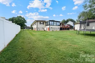 5000 Forest Ridge Dr, Hickory, NC 28602 - Photo 8