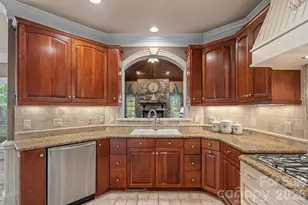 18350 Invergordon Ln, Cornelius, NC 28031 - Photo 14