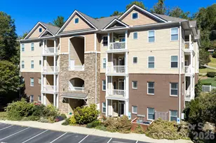 40 Hyannis Dr, Asheville, NC 28804 - Photo 2