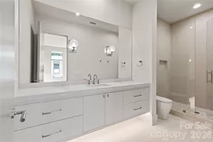 2019 Pellyn Wood Dr, Charlotte, NC 28226 - Photo 38