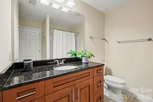 300 W 5th St, Charlotte, NC 28202 - Photo 16