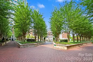300 W 5th St, Charlotte, NC 28202 - Photo 26