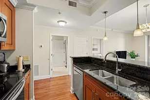 300 W 5th St, Charlotte, NC 28202 - Photo 12