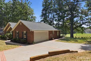 712 Wildwood Dr, Salisbury, NC 28146 - Photo 8
