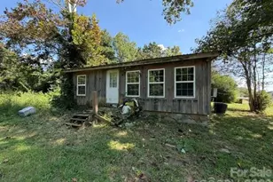 3205 Oran Yount Ln, Granite Falls, NC 28630 - Photo 2