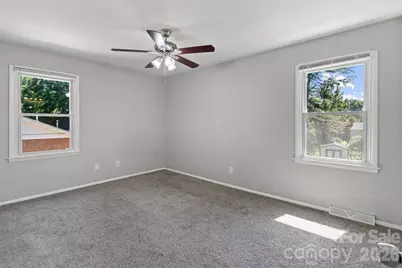 7100 Covecreek Drive, Charlotte, NC 28215 - Photo 14