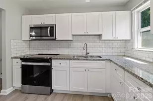 7100 Cove Creek Dr, Charlotte, NC 28215 - Photo 12