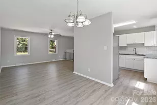 7100 Cove Creek Dr, Charlotte, NC 28215 - Photo 8