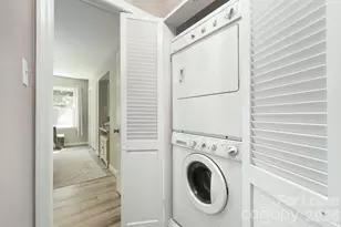 629 Grandin Rd, Charlotte, NC 28208 - Photo 24