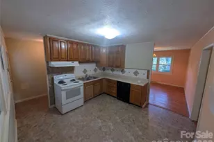 202 Melody Cir, Swannanoa, NC 28778 - Photo 4