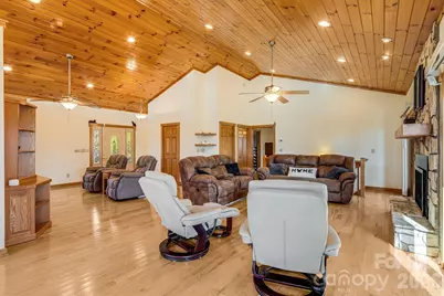 20 Stony Crest Drive, Spruce Pine, NC 28777 - Photo 8