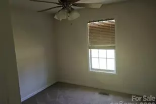 1379 Old Whiteville Rd, Lumberton, NC 28358 - Photo 8