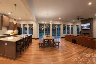 1241 Pegram St, Charlotte, NC 28205 - Photo 2