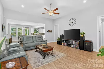 5816 Cheerful Lane, Charlotte, NC 28215 - Photo 6