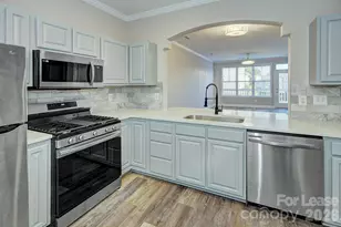 210 S Cedar St, Charlotte, NC 28202 - Photo 4