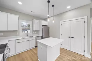 401 N Lee St, Mount Holly, NC 28120 - Photo 8