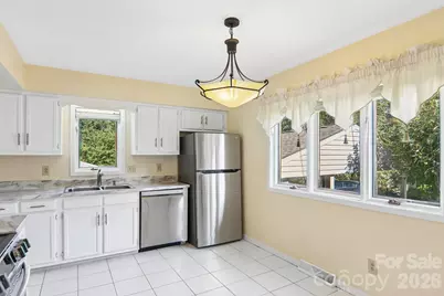18 Foxmoor Court, Etowah, NC 28729 - Photo 6