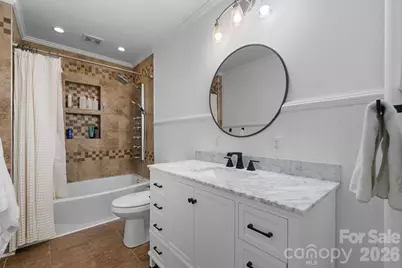 95 18th Avenue NW, Hickory, NC 28601 - Photo 18