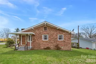 429 Jack St, Hendersonville, NC 28792 - Photo 2