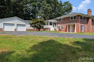 220 Augusta Dr, Statesville, NC 28625 - Photo 2