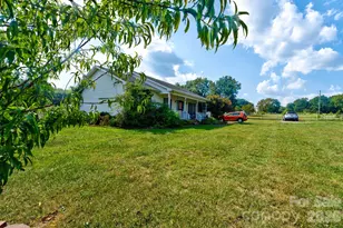 354 Jack Francis Rd, Shelby, NC 28152 - Photo 2