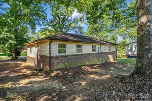 254 Oldcastle Ln, Forest City, NC 28043 - Photo 2