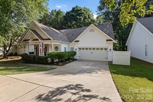 13502 Glencreek Ln, Huntersville, NC 28078 - Photo 2