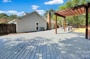 201 Sandymead Rd, Matthews, NC 28105 - Photo 36