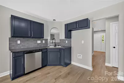 634 Longacre Drive, Charlotte, NC 28214 - Photo 10