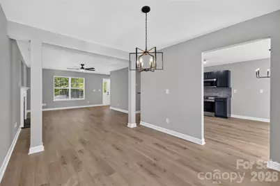 634 Longacre Drive, Charlotte, NC 28214 - Photo 8