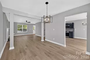 634 Longacre Dr, Charlotte, NC 28214 - Photo 8