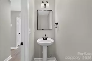 634 Longacre Dr, Charlotte, NC 28214 - Photo 24