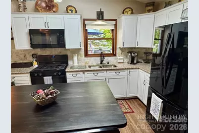 76 Whispering Pine Loop, Newland, NC 28657 - Photo 4