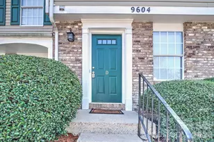 9604 Vinca Cir, Charlotte, NC 28213 - Photo 2