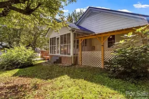 422 Altapass Hwy, Spruce Pine, NC 28777 - Photo 6