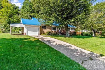 422 Altapass Highway, Spruce Pine, NC 28777 - Photo 2