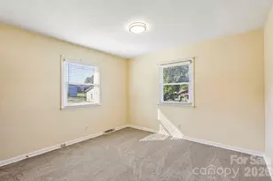 5111 Hawthorne Ln, Shelby, NC 28152 - Photo 18
