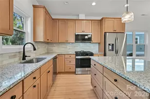 63 First St, Asheville, NC 28803 - Photo 14