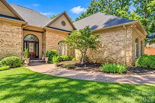 4124 Old Course Dr, Charlotte, NC 28277 - Photo 2