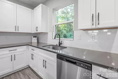 420 Killian Avenue, Mount Holly, NC 28120 - Photo 14