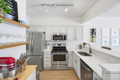 310 Ross Moore Avenue, Charlotte, NC 28205 - Photo 8