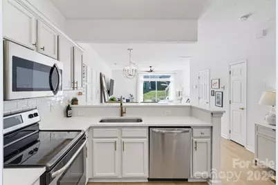 310 Ross Moore Avenue, Charlotte, NC 28205 - Photo 10