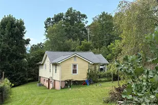408 McCoy Cove Rd, Black Mountain, NC 28711 - Photo 4