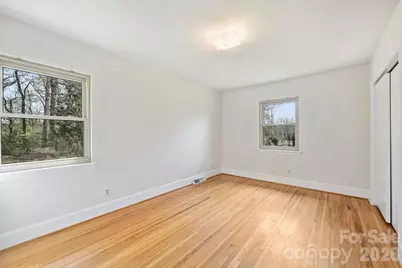9436 Glen Brook Drive, Charlotte, NC 28215 - Photo 18