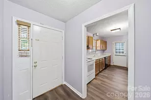4301 Claybury Ct, Charlotte, NC 28227 - Photo 6