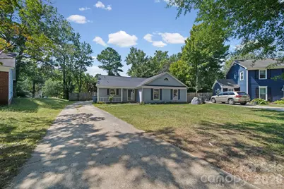 4301 Claybury Court, Charlotte, NC 28227 - Photo 2