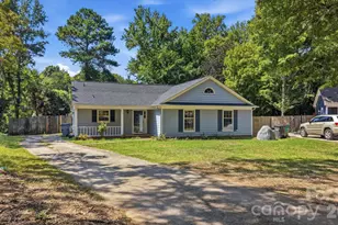 4301 Claybury Ct, Charlotte, NC 28227 - Photo 1
