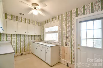 4547 Woodlark Lane, Charlotte, NC 28211 - Photo 6